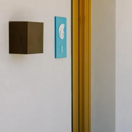 Opalia Hotel Perissa (Santorini)