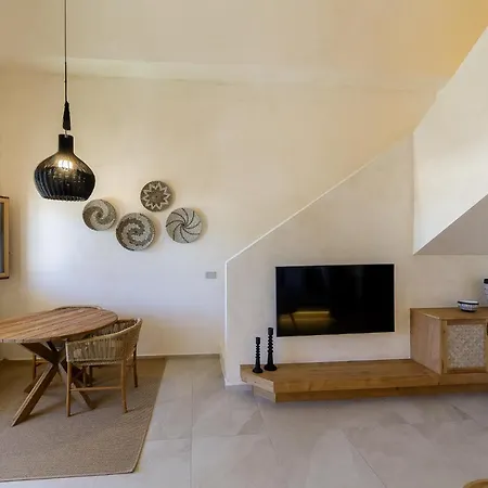 Opalia Hotel Perissa (Santorini)