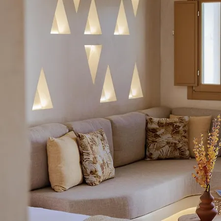 Opalia Hotel Perissa (Santorini)