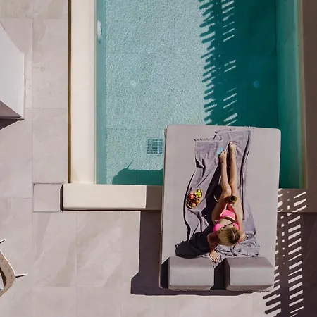 Hotel Opalia Perissa (Santorini)