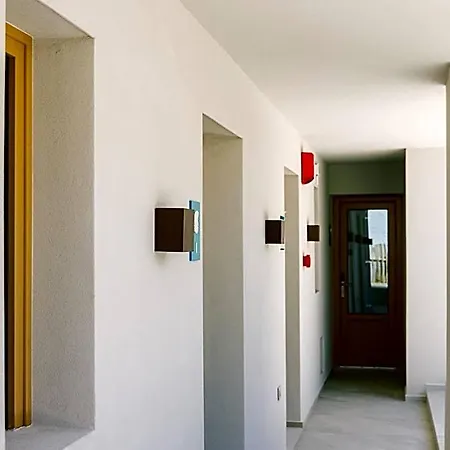 Opalia Perísza