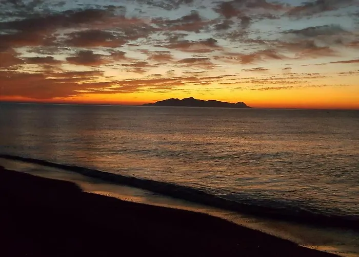 Hotel Opalia Perissa (Santorini)