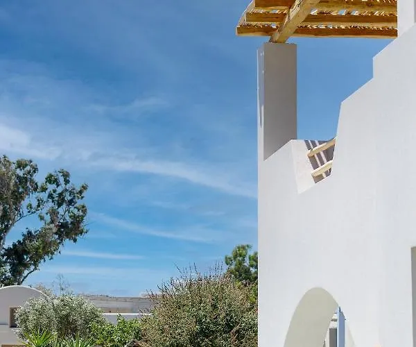 Opalia 4* Perissa (Santorini)