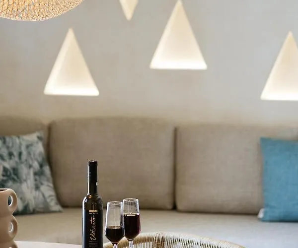 Hotel Opalia Perissa (Santorini)