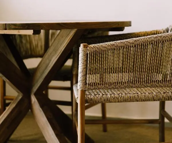 Opalia Hotel Perissa (Santorini)