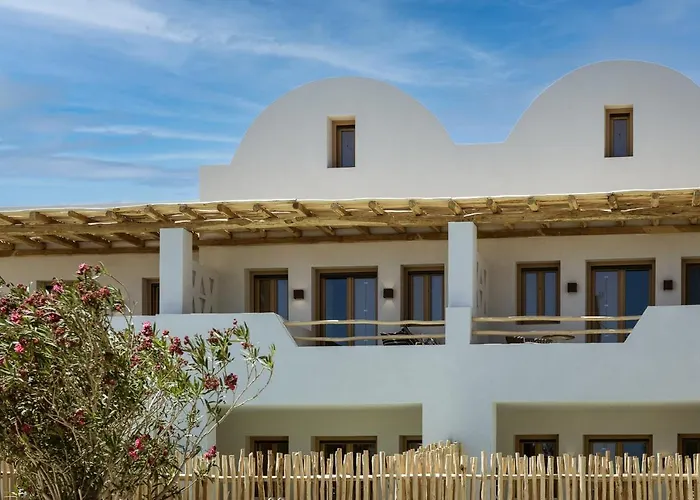 Opalia 4* Perissa (Santorini)