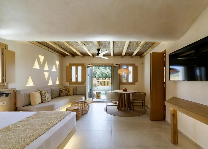 Opalia Hotel Perissa (Santorini)