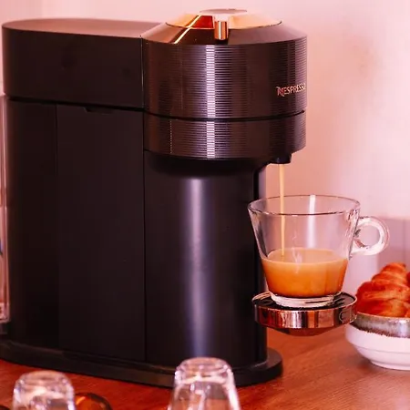 Opalia Hotel Perissa (Santorini)